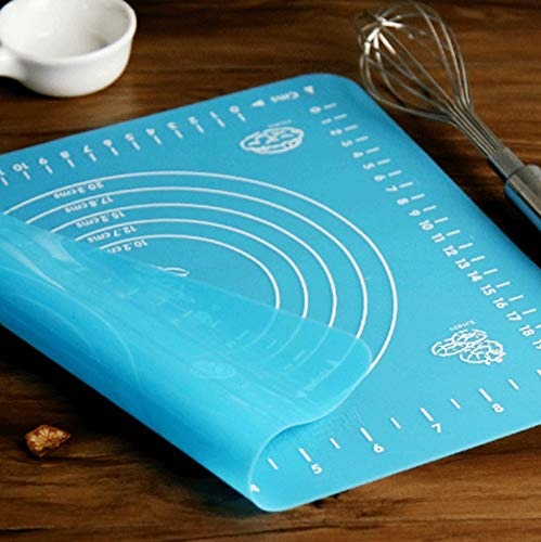 Silicone Pastry Mat – 14 Inch Round Non-Stick Baking Mat with Measurements – Food-Grade, Heat-Resistant, Reusable Rolling Surface for Dough, Pizza, Pie, and Fondant (Random Color)